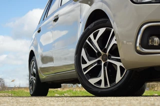 Citroën Grand C4 Picasso Citroen Grand C4 Picasso 1.2 130PK Shine | Sable | Panorama/Massagestoelen/Carplay/Camera/Trekhaak - Chique & Compleet! - afbeelding nr 41