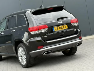 Jeep Grand Cherokee Jeep Grand Cherokee 5.7 Summit 1e Eigenaar - Pano - Leder - Volle Auto - afbeelding nr 13