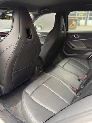 BMW 1 Serie BMW 1-serie 118i High Executive Edition M-Pakket Schaalstoelen - afbeelding nr 25