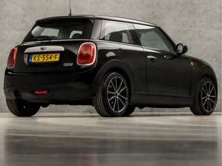 MINI Cooper (STOELVERWARMING, CLIMATE, PARKEERSENSOREN, SPORTSTOELEN, LM VELGEN, ELEK RAMEN, NIEUWE APK, NIEUWSTAAT) - afbeelding nr 5