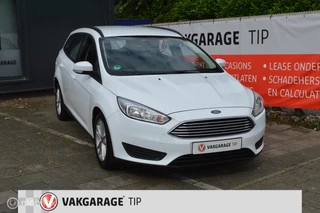 Ford Focus - 185372631-0