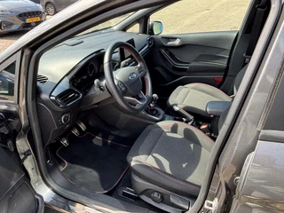 Ford Fiesta Ford Fiesta 1.0 EcoBoost ST-Line 100PK Winterpack Panodak Cruise Navi Climate Carplay Full-LED Parkeersensoren Achter Privacy Glass 18'' Inch Velgen *Sportief* - afbeelding nr 13