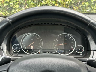 BMW 5 Serie BMW 5-serie 528xi High Executive, NL AUTO, NAP, PANO, NAVI, CRUISE, ECC-AIRCO, HUD, DODEHOEK, COMFORT STOELEN, CAMERA, LICHTMETAAL 17