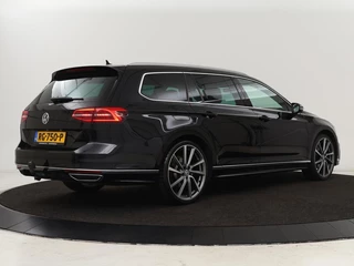 Volkswagen Passat Volkswagen Passat 1.4 TSI R Line | Trekhaak | 360 camera |  Stoelverwarming | Leder/Alcantara | Carplay | Adaptive cruise | Navigatie | Full LED | Virtual Cockpit - afbeelding nr 33