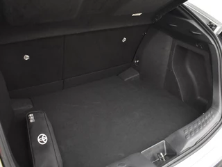 Toyota C-HR Toyota C-HR 1.8 Hybrid Bi Tone | Stuur & Stoelverwarming | PDC V + A | - afbeelding nr 12