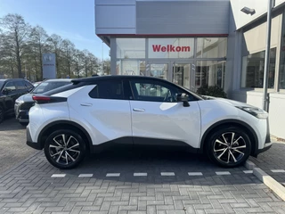 Toyota C-HR Dodenhoekdetectie, Navigatie, Parkeersensoren V + A , All-in Rijklaarprijs - afbeelding nr 45