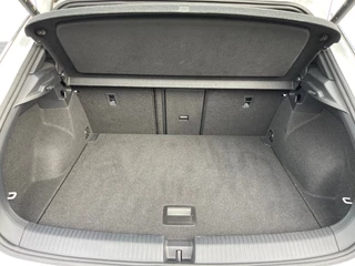 Volkswagen T-Roc Volkswagen T-Roc 1.5 TSI R-Line | CarPlay | Camera | ACC | IQ Light | Dodehoek | 18 inch - afbeelding nr 28