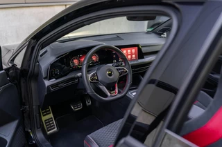 Volkswagen Golf Volkswagen Golf 2.0 TSI GTI Clubsport 45 Jahre Akra Pano DSG - afbeelding nr 23