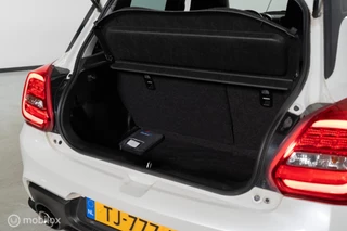 Suzuki Swift Suzuki Swift 1.4 Sport LED|KEYLESS|CAMERA|NAVI|STOELVERWARMING - afbeelding nr 30