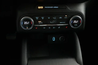 Ford Focus Ford Focus Wagon 1.0 EcoBoost Titanium Business | Stoelverwarming | Sensoren | - afbeelding nr 12