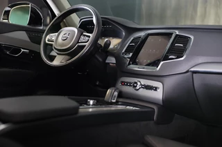 Volvo XC90 Volvo XC90 2.0 T8 Twin Engine AWD Momentum Pro / 7 Zitter / ACC / Lane Assist / 360 Camera / Leder / Navi / HK / Head Up / 20 Inch - afbeelding nr 6