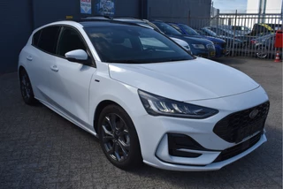 Ford Focus Ford Focus 1.0 EcoBoost Titanium X Business , ST LINE ,PANORAMAK,BOEKJE,NAP EN ONDERHOUDSHISTORIE - afbeelding nr 3