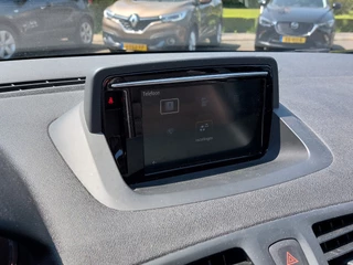 Renault Mégane Renault Mégane 1.2 TCe 131pk Automaat BOSE 5-Deurs | Navi | Clima | Cruise | Panorama Schuifdak | Keyless Entry | Licht+Regensensor | Pdc V+A+Camera | Stoelverwarming | Privacy Glass | 17''lm - afbeelding nr 13