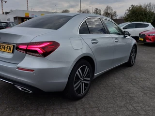 Mercedes-Benz A-Klasse 250e Plug-In Hybrid Luxury Line | Origineel NL | Navi | Apple Carplay+Android Auto | Clima | Cruise | Stoelverwarming | Pdc V+A+Assist+Camera | Privacy Glass | 17''lm - afbeelding nr 40