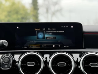 Mercedes-Benz A-Klasse Mercedes-Benz A-klasse 200 AMG | Navi | Camera | Apple Carplay | - afbeelding nr 25