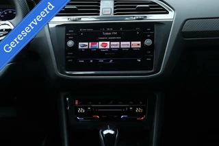 Volkswagen Tiguan Volkswagen Tiguan 1.5 TSI / 2x R-Line / Black Style / VC / HeadUP / H&K / Camera / LED / Trekhaak / 19