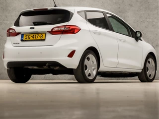 Ford Fiesta Ford Fiesta 1.1 Sport (APPLE CARPLAY, GROOT NAVI, GETINT GLAS, PARKEERSENSOREN, SPORTSTOELEN, CRUISE, LANE ASSIST, DAB+, NIEUWSTAAT) - afbeelding nr 5