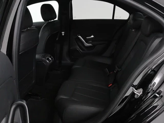 Mercedes-Benz A-Klasse Mercedes-Benz A-klasse 250e Business Solution Luxury | Leder | Stoelverwarming | Trekhaak | Camera | Navigatie | Full LED | Park Assist | Climate control | Widescreen - afbeelding nr 6