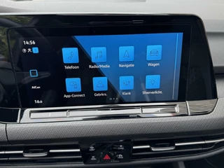 Volkswagen Golf Volkswagen Golf 1.5 eTSI R-Line Automaat | Panoramadak | LED | Black Style | Harman/Kardon HiFi | Achteruitrijcamera | Sfeerverlichting | Trekhaak afneembaar | Adaptieve cruise control | Parkeersensoren voor en achter - afbeelding nr 18