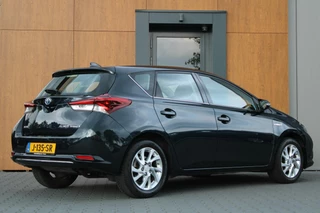 Toyota Auris Toyota Auris 1.8 Hybrid Dynamic | Navigatie | Clima | Camera - afbeelding nr 3