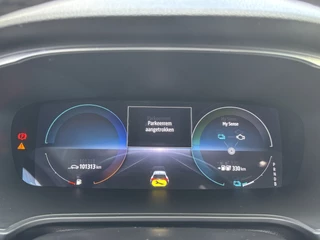 Renault Megane E-Tech Renault Megane E-Tech Estate 1.6 Plug-In Hybrid 160 R.S. Line | Stuur en Stoel Verwarming | Parkeer Assist | Head Up Display - afbeelding nr 18