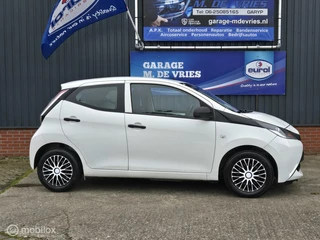 Toyota Aygo Toyota Aygo 1.0 VVT-i x, airco, 5drs - afbeelding nr 4