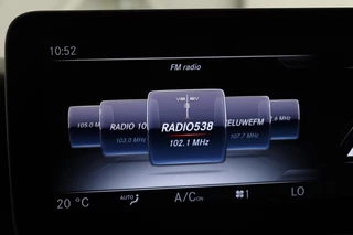 Mercedes-Benz C-Klasse Mercedes-Benz C-klasse 220 CDI AMG | Adaptive cruise | Leder |  Stoelverwarming | Camera | Full LED | Navigatie | Carplay | Park Assist - afbeelding nr 20