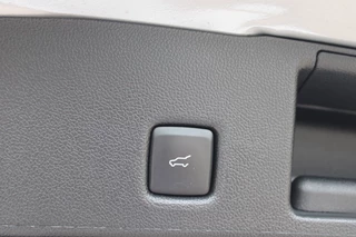 Ford Kuga Ford Kuga 2.5 PHEV ST-Line X | Trekhaak | Panoramadak | BLIS | B&O - afbeelding nr 9