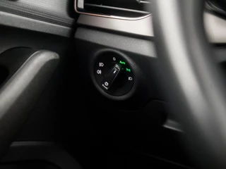 Škoda Scala (VIRTUAL COCKPIT, APPLE CARPLAY, GROOT NAVI, CLIMATE, STOELVERWARMING, SPORTSTOELEN, CAMERA, LED KOPLAMPEN, GETINT GLAS, PARKEERSENSOREN, NIEUWSTAAT) - afbeelding nr 21