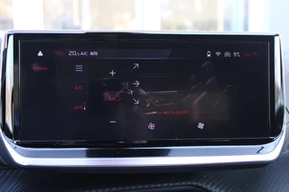 Peugeot 2008 Peugeot 2008 1.2 100PK ALLURE | DRAADLOZE APPLE CARPLAY/ANDROID AUTO | ACHTERUITRIJ CAMERA | PARKEERSENSOREN VOOR EN ACHTER | NAVIGATIE | CLIMATE CONTROL | LICHTMETALEN VELGEN 17