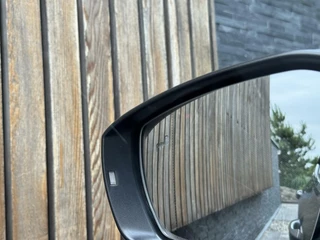 Volkswagen T-Cross Volkswagen T-Cross 1.0 TSI R-line Automaat | LED | Trekhaak |  Getint glas | Climate control | Cruise control adaptief | Lane assist | Dode hoek detectie | DAB | Navigatiesysteem | Inklapbare spiegels | Parkeersensoren voor en achter - afbeelding nr 46