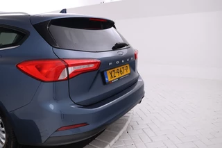 Ford Focus Ford Focus Wagon 1.5 EcoBlue Titanium Business Airco, Navigatie, Cruise Control, Apple Carplay - afbeelding nr 8