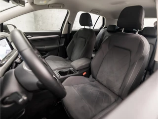 Volkswagen Golf Volkswagen Golf 1.0 TSI Sport (APPLE CARPLAY, GROOT NAVI, MEMORY SEATS, ALCANTARA, CAMERA, SPORTSTOELEN, KEYLESS, LM VELGEN, LED KOPLAMPEN, NIEUWSTAAT) - afbeelding nr 14