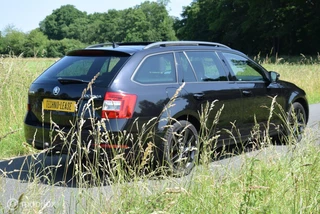Škoda Octavia Skoda Octavia Combi 1.5 TSI Greentech Business Edition Trekhaak Panoramadak Apple Carplay - afbeelding nr 6