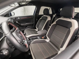 Volkswagen T-Roc Volkswagen T-Roc 1.5 TSI Sport 150Pk (VIRTUAL COCKPIT, APPLE CARPLAY, GROOT NAVI, CAMERA, LED KOPLAMPEN, SPORTSTOELEN, ADAPTIVE CRUISE, MODE KNOP, STOELVERWARMING, NIEUWE APK, NIEUWSTAAT) - afbeelding nr 15