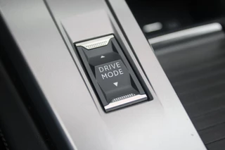 Peugeot 408 Peugeot 408 1.2 130PK AUTOMAAT ALLURE | NAVIGATIE | DRAADLOZE APPLE CARPLAY/ANDROID AUTO | LED KOPLAMPEN | ACHTERUITRIJ CAMERA | CLIMATE CONTROL | CRUISE CONTROL | KEYLESS ENTRY/START | - afbeelding nr 32