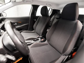 Peugeot 208 Peugeot 208 1.2 PureTech Sport (APPLE CARPLAY, GROOT NAVI, 360 CAMERA, LM VELGEN, SPORTSTOELEN, LANE ASSIST, LED KOPLAMPEN, PARKEERSENSOREN, NIEUWE APK, NIEUWSTAAT) - afbeelding nr 15
