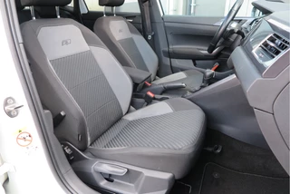 Volkswagen Polo Pano dak,Led, Adaptive cruise , Navigatie via Carplay, Buitenspiegels inklapbaar, etc. prijs rijklaar. - afbeelding nr 20