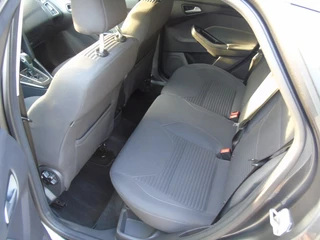 Ford Focus Ford Focus 1.0 Ecoboost 125PK Automaat - 2016 - Airco - Navi - PDC - afbeelding nr 14