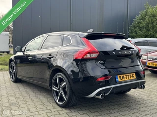 Volvo V40 Volvo V40 2.0 D3 R-Design 2016 Automaat Zeer netjes - afbeelding nr 2