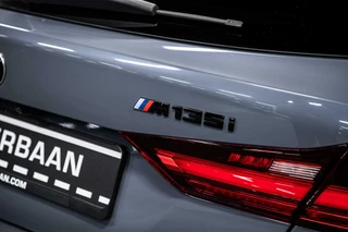 BMW 1 Serie BMW 1-serie M135i xDrive High Executive Edition | Panodak | HUD | H&K | Leder | NL auto | - afbeelding nr 26