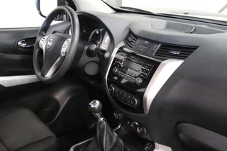 Nissan Navara Nissan NAVARA 2.3 dCi PICK UP 4X4 - afbeelding nr 15