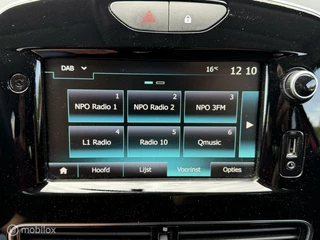 Renault Clio Renault Clio Estate 0.9 TCe Limited 2020 / Airco / Navigatie / Keyless entry / Dealeronderhouden NAP - afbeelding nr 16