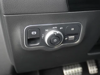 Mercedes-Benz B-Klasse Mercedes-Benz B-Klasse 180 AMG // Panoramadak // Camera // Augemented Reality // Carplay // Elek. Achterklep // Night Pakket // Cruise Control - afbeelding nr 20