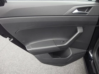Volkswagen Polo Volkswagen Polo 1.0 TSI Comfortline CARPLAY / NAVI / AIRCO / BLUETOOTH / ACC / DAB+ / NL-AUTO - afbeelding nr 29