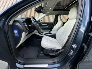 Volvo XC40 Volvo XC40 1.5 T5 Twin Engine Inscription Panoramadak | Trekhaak elektrisch uitklapbaar | Leren bekleding | Stoelverwarming | Achteruitrijcamera | LED verlichting | Parkeersensoren voor en achter - afbeelding nr 8