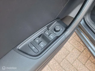 Audi A1 Sportback AUDI A1 SPORTBACK 25 TFSI PRO LINE / Virtual Cockpit / Navigatie / - afbeelding nr 17