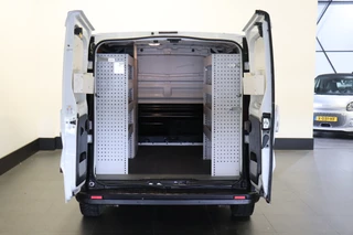 Renault Trafic - Airco - Cruise - Navi - € 12.900 - Excl. - afbeelding nr 8