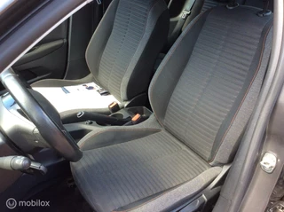 Peugeot 208 Peugeot 208 1.2 PureTech Active Climate contr Apple Carplay - afbeelding nr 16
