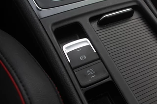 Volkswagen Golf Volkswagen Golf 2.0 TSI GTI TCR / Akrapovic / Panoramadak / Camera / 19'' / Leder / Navigatie / Keyless / Dynaudio / Dodehoek / Stoelverwarming / DAB / ACC - afbeelding nr 29